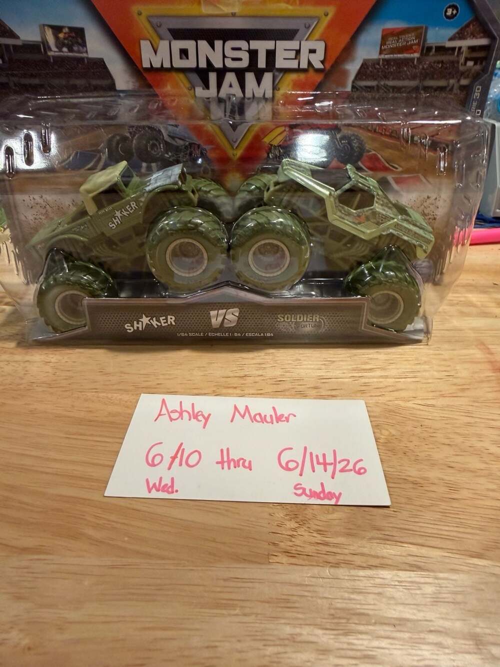 Monster Jam Series 30 Shaker vs. Soldier Fortune 1:64 Scale Die-Cast 2-Pack